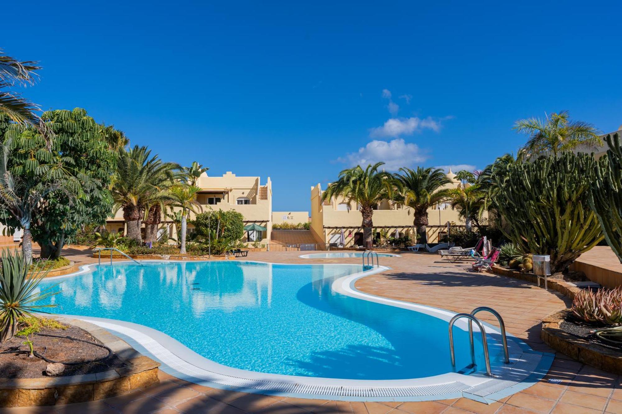 Villas Y Apartamentos El Sultan كوراليهو المظهر الخارجي الصورة