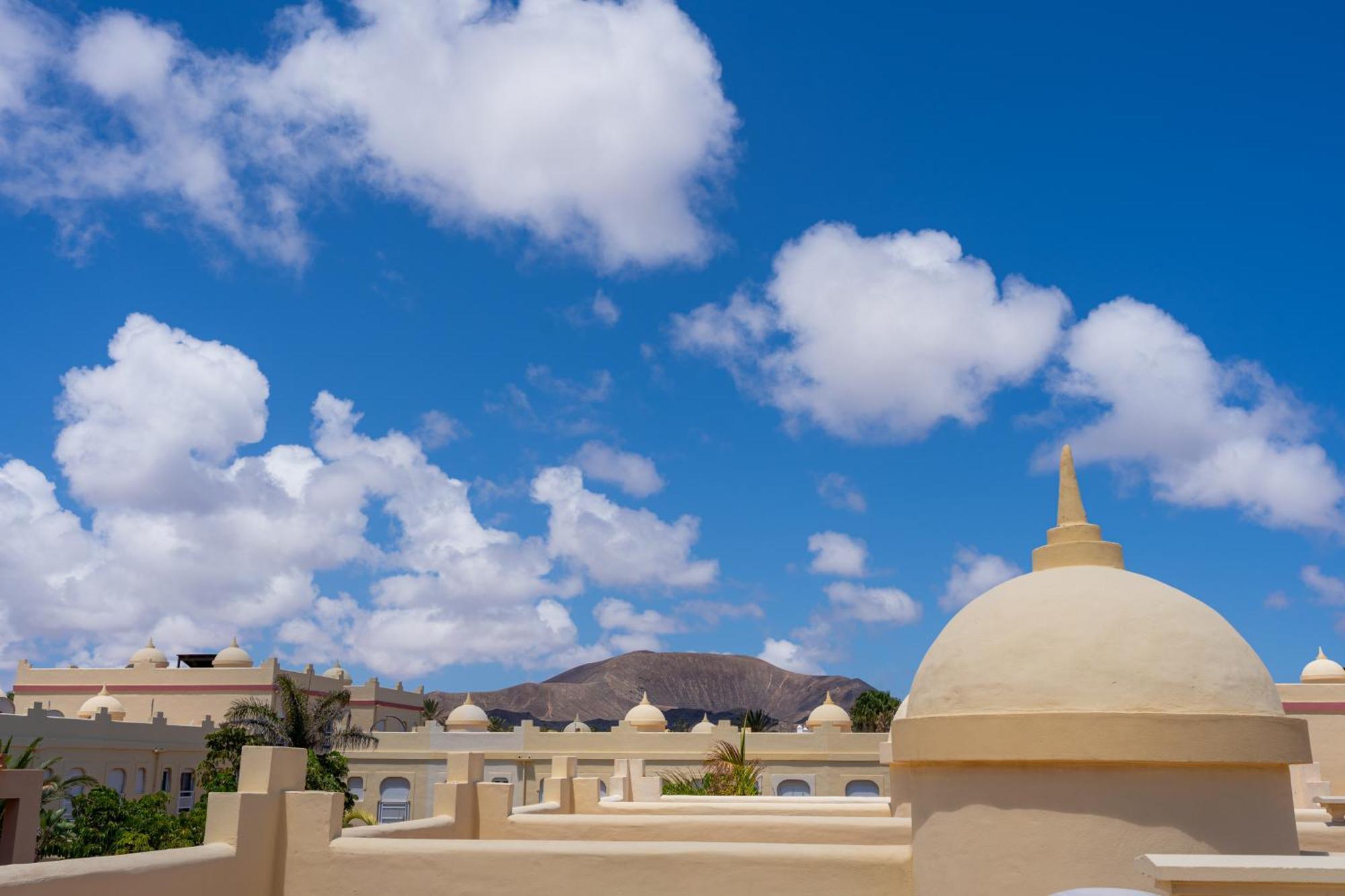 Villas Y Apartamentos El Sultan كوراليهو المظهر الخارجي الصورة